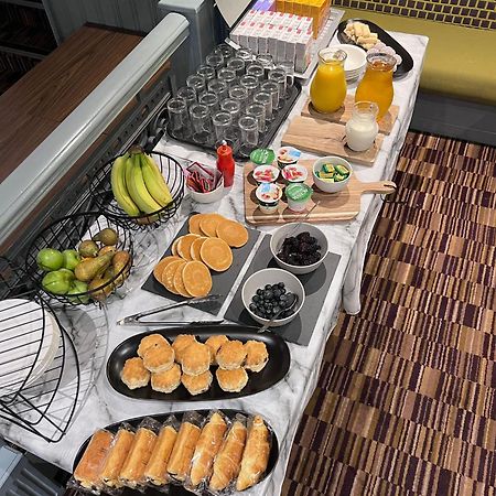 Lochway Hotel Дъмбартън Екстериор снимка