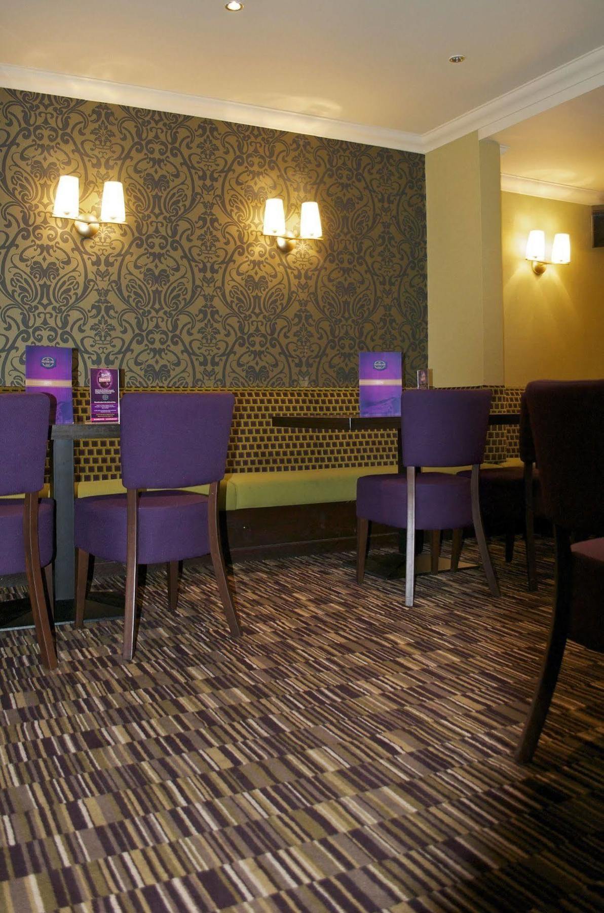 Lochway Hotel Дъмбартън Екстериор снимка